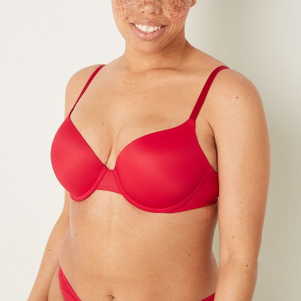 Victoria Secret PINK Red Wear Everywhere push-up Bra